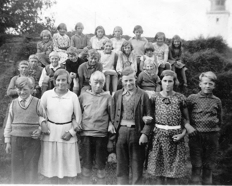 19?? Skolebillede fra Tunø Skole.  Næst bagerst yd.th. Sonja Dommergaard.