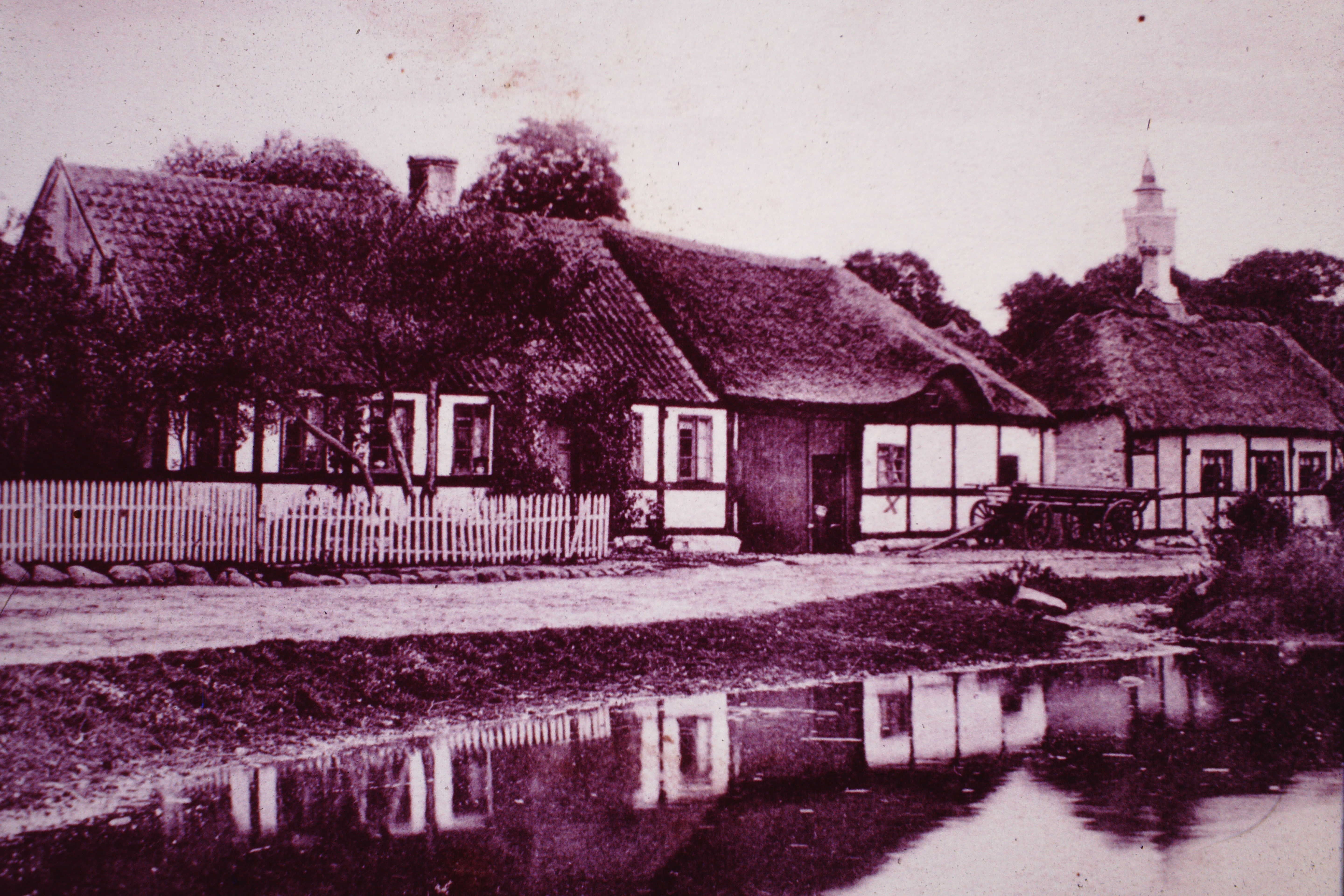 1900-1921 Kouskæret, Tunø Hovedgade 33. Fotograf ukendt.